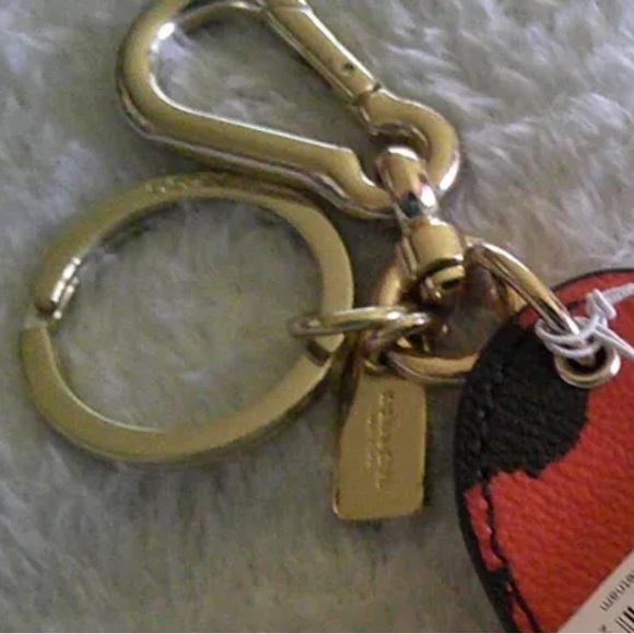 Coach NWT Leather Double Heart Mirror in Leopard Print Bag Charm Keychain - Picture 2 of 11